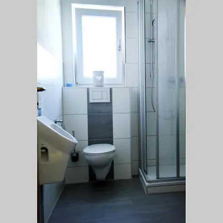 Schöne helle Ferienwohnung in Waldnähe Berching Exterior foto