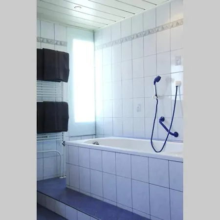 Schöne helle Ferienwohnung in Waldnähe Berching Exterior foto