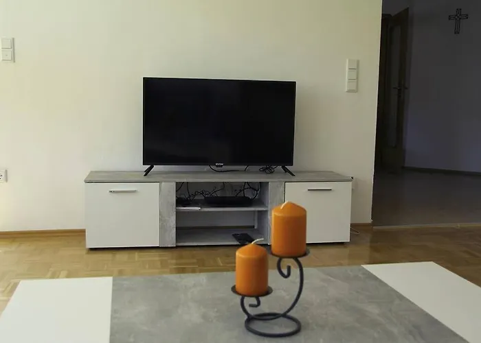 Schöne helle Ferienwohnung in Waldnähe